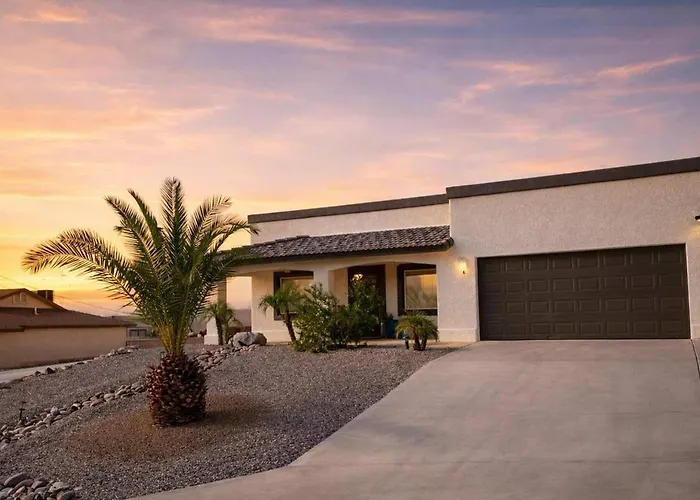 Romantic Retreat - Cozy - Private Hot Tub * Lake Havasu City
